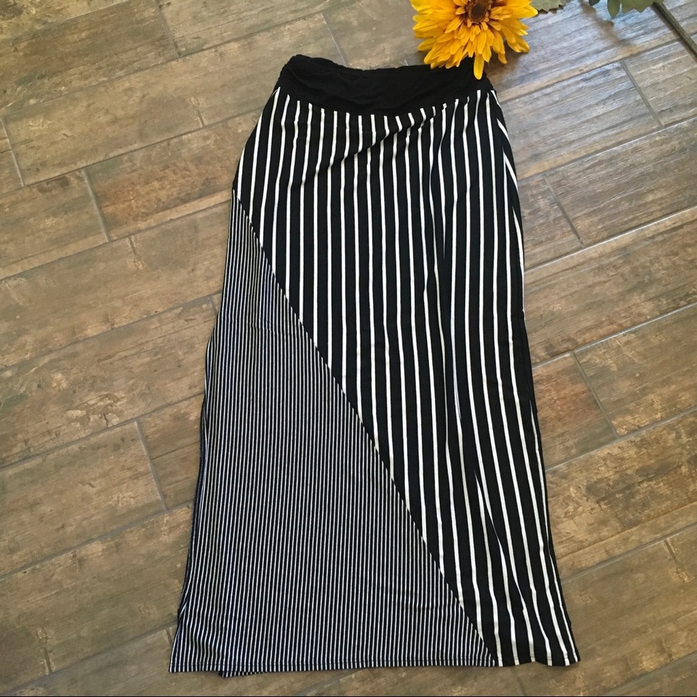 Gibson Maxi Skirt - Navy & White
